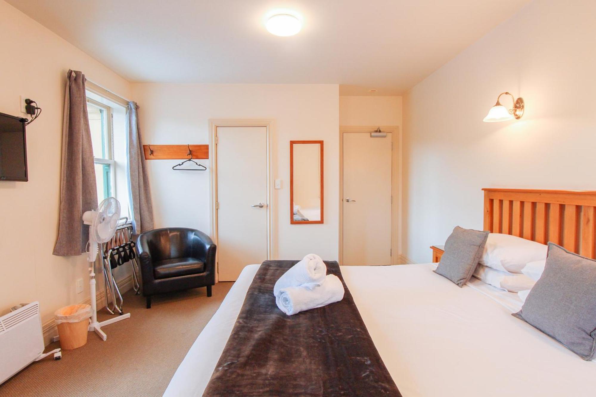 The Grand Hotel & Bar - Akaroa Esterno foto